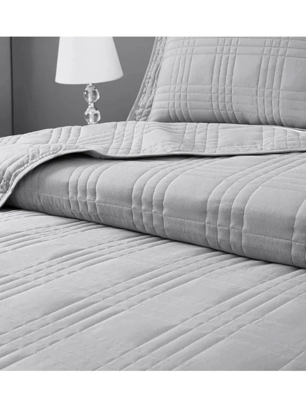 Gray Quilted king 3 piece Bedspread Set
